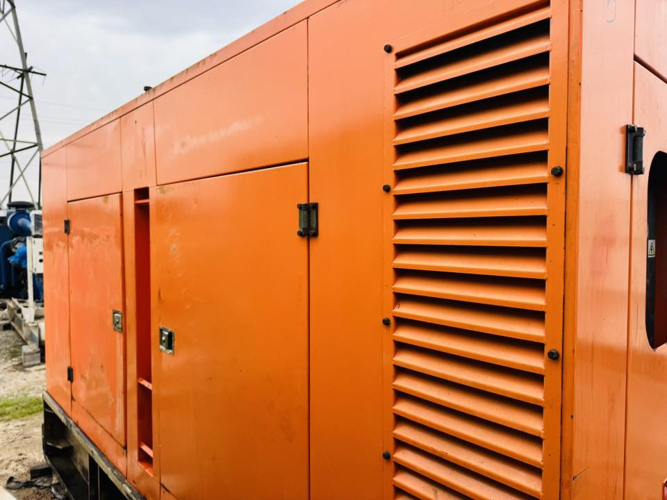 كمنز امريكي حجم١١٤ ١٢ ولف بلادي مو صيني نضام كولر كاتم اكريكو ٢٥٠ كيفي عنوان خانقين كراج الشمال ***********
