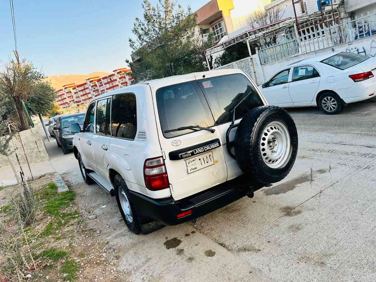 مۆنیکا ۲۰۰۱ ئاڕم پلاستیکی سلێمانی پێش تە بە ڵە و سپێر لە کۆل گێڕ عادی سە لاجە و ٤ جام کا رە با ئاوێنە کارە با داشبوڵ بە رز ٤ تایە ی تازە ویل عادی تبرید مە رکە زی گێڕومە کینە و ئە کسل و دە بڵ ئە کسل تە قە و ڕە قە بە شە رت بێ نوخسانی  ۱ دینار مە سرە فی تیانیە  ۲ پارچە بۆیاخ ۲ دە رگای سە کن بێدەعم لەسەرساخی پشت و پێشی    کە پسە زۆر کە م ڕۆشتووە نرخی 118گەڵاو معامەلەیەکی کەم سەیارەکە ماڵی دۆستە لەسلێمانیم
*********** السليمانية, العراق
