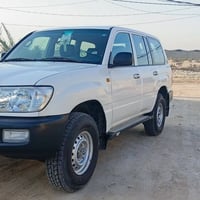 لاندكروزر • ٢٠٠٦ • ماشيه ٢٧٠٠٠٠