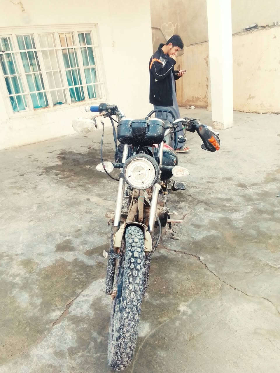 سلام عليكم موطور للبيع شغال أو مراوس بايسكل شحن السعر 200وبي مجال الاستفسار على هذا الرقم ***********
