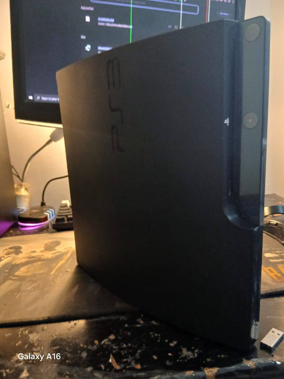 Ps3 slim
✅ 7aba chaba l état 9/10

✅ Disk 500 G

✅ Fiha ga3 les jeux ta3 ps3 ou 2 ou 1 batal tala3 wl3b fiha maktaba fiha ga3 les jeux li yagziztiw

✅ Flash cobra version 4,93 la5ra

✅Fiha l online

✅Tmachi les manette ta3 xbox nrml

✅ Ji m3aha manitta jdida cartona machi hadi ou les cable taw3h1 chargeur ou c1ble d'alimentation ou hdmi

✅ Fiha multiman webman ou tala3 fiha wch t7b.


**إذا كنت صاحب هذا الإعلان وتريد حذفه لأي سبب، رجاءا أرسل رسالة إلى الدعم الفني**