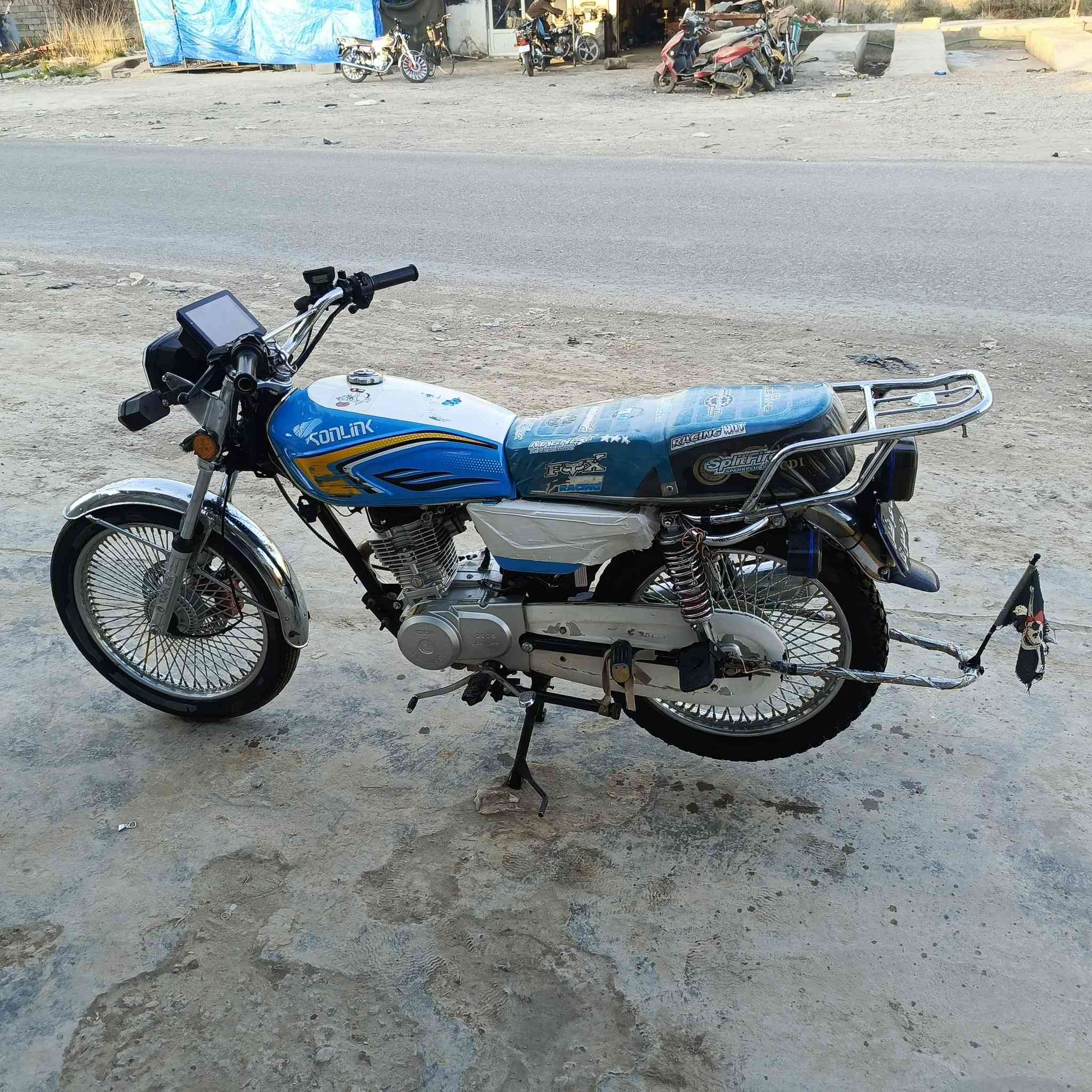 السلام عليكم
دراجة تايكر 2025 خمسة كير دراجة نضيفة وخير من الله مذب عليها ربع كهربائيات كاملة كلة جديد بيها كرت مكان ديالى دلي عباس رقم صاحب الدراجة هـ***********
