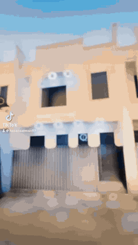 السلام عليكم ورحمه الله وبركاته
يعلن مجمع الدور البيضاء السكني 
  عن توفر وحدات سكنية مختلف المساحات وبأسعار تنافسية زراعي سند 25 قرار محكمة في منطقه الري بالقرب من منطقه الشباب ومنطقة المربع الذهبي ضمن مناطق بغداد / الكرخ موقع ممتاز جدآ تتراوح  المساحات :

60متر واجهة(6متر) نزال(10 متر) طابقين يحتوي هول+ استقبال + مطبخ +صحيات غرف نوم عدد 3
.....السعر 100 مليون ....

85 متر واجهه (6 متر ) طابقين يحتوي ع هول +استقبال +مطبخ+صحيات+غرف نوم عدد 3 
السعر 135مليون 

90متر واجهة(6 متر) نزال(15 متر) طابقين يحتوي هول + استقبال+ مطبخ+صحيات غرف نوم عدد 3 
..... السعر 135 مليون .....

115متر واجهة (7 متر) نزال(17.5متر) طابقين يحتوي هول+استقبال+ مطبخ +صحيات + غرف نوم عدد 4
....السعر  155 مليون .....

135 متر واجهة (7.6 متر) نزال(18 متر) طابقين يحتوي هول +استقبال + مطبخ + صحيات + غرف نوم عدد 4
..... السعر 165 مليون .....

علمآ المجمع كامل الخدمات( ماء +كهرباء + مجاري+ تبليط وبوابات دخول نضام سكيورتي) وبالقرب من المربع الذهبي : اغتنم الفرصة موقع ممتاز واسعار مناسبة جدآ

مكتـب ابو كرار للعـقار
للاستفسار عن التفاصيل 
بالكامل تواصل معنا عبر 
الواتساب على الرقم
***********
***********
عٌقـيل الشـحـمانـي
