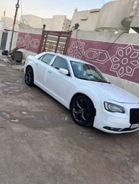 كرايسلر 300 • فول مواصفات • رقم بغداد