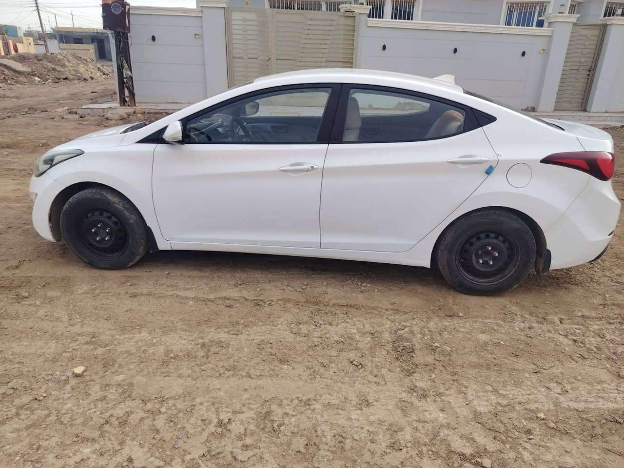 السلام عليكم ورحمة الله وبركاته 
هونداي النترا 2015 رقم ذي قار تحويل ثاني يوم /محرك 2000/ خليجي بيها اربع قطع صبغ /سياره مجهزه اي شي محرك حداديه تخم تاير/السعر 115 /للاستفسار الاتصال على الرقم ***********///*********** العنوان ذي قار قضاء النصر  
مكلف بالنشر وغير متواجد عل الفيس
