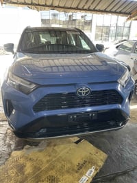سلامً عليكم RAV4 هايبرد موديل2024 فول 1/1مرقم بغداد حادث موجود بل صور ...
