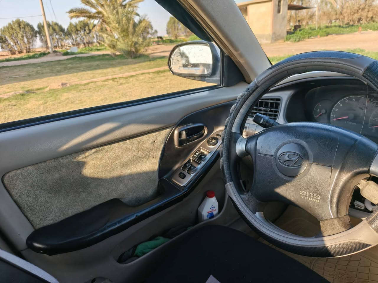 السلام عليكم ورحمه الله وبركاته عندي سياره نوع النترا موديل 2001  رقم دولي  هزه جديده مشروع  وطني شرط التحويل كير عادي محرك خير من الله تبريد تدفئه صدر جيد جداً  الون فقط  ابيض السعر 60 وبيه مجال قليل  مكان صلاح الدين العلم رقم  ***********
