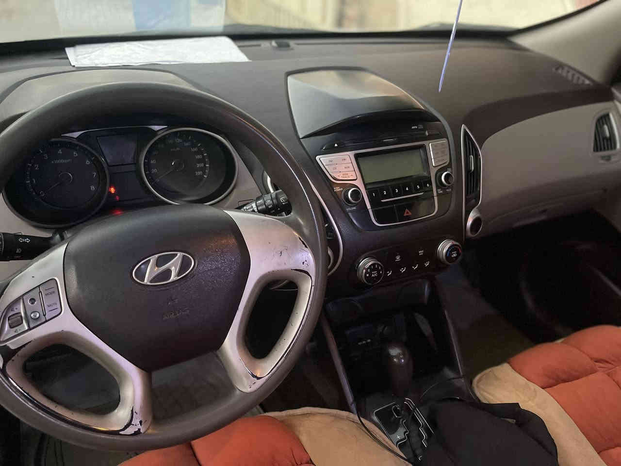 السلام عليكم
هونداي توسان موديل 13 خليجية قطعتين رش ( جاملغ وباب سايق ) بدون اي تعديل او معجون وبارد بالهلال جاملغ خلفي عكس السايق 
سيارة محرك كير تبريد بلادي 
تخم تاير 
رقم بغداد انكليزي باسمي تحويل ثاني يوم 
سيارة جناي من يومه وخير من الله 
للبيع مكاني بغداد 
***********
