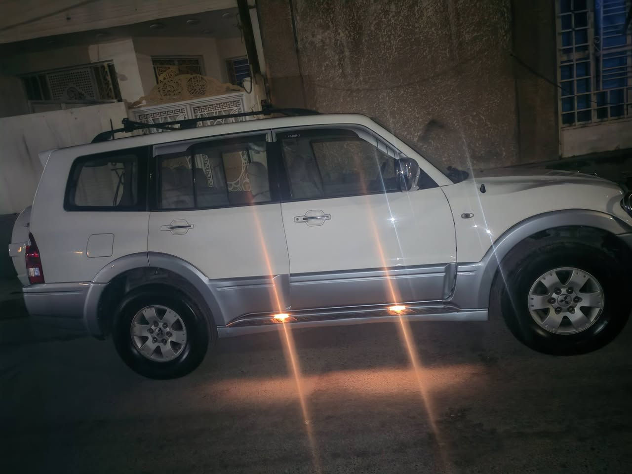 باجيرو ٢٠٠٦
جاهزه
مكينه
كير
صدر
تخم تايرات
تبريد
تشغل وتطلع ماتصرف عليها غير اجور تحويل
صبغ ربع جاملغ خلفي ايمن
وداير جاملغ خلفي ايسر
ماشيه ٢٥٠ الف
رقم بغداد
مكان بغداد
*********** 
السعر ٩٥
بيع فقط بدون مراوس
