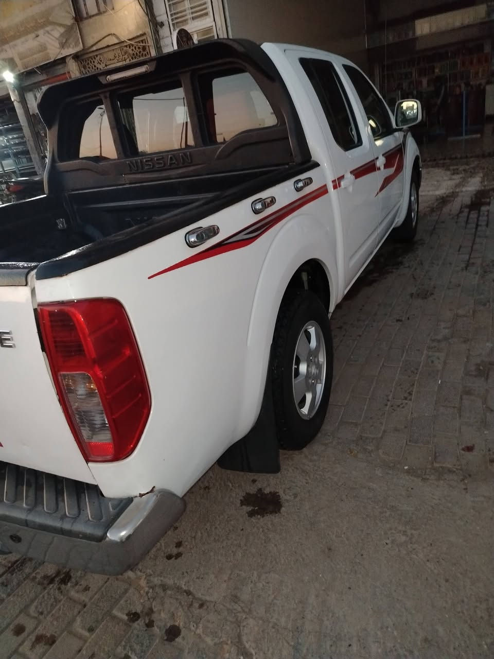 سلام عليكم سيارة للبيع نيفارة  2009 گير أوتو ماتيك رقم بغداد ألماني گير مكينة صدر تبريد تخم تاير كلة نضيف 
للستفسار ***********
