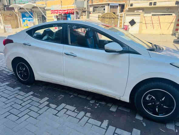 السلام عليكم اعادة النشر 

هونداي افانتي خليجي 2012 رقم بغداد انكليزي باسمي حادث جاملغ خلفي وبيها صبغ حزام رش محرك ١٦٠٠ مري شفط شاشه داخل نظيف كير خير من الله السعر ٩٠  وبيها مجال بسيط وترهم مراوس سونار موجود مكانها بغداد رقم *********** بغداد
