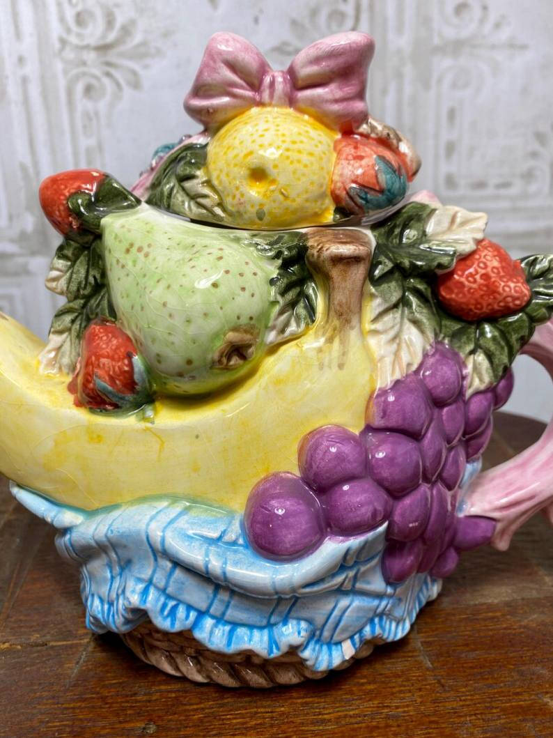 شلون قطعه تفلش 🙂🫣🍊🍓🍇🍌🍋
إبريق شاي حجم كبير من مجموعه " Fruit Basket " ( سله الفاكهه ) مصنوع من السيراميك مختوم هيريتج مينت المحدوده قطعه متتكرر 😉


**إذا كنت صاحب هذا الإعلان وتريد حذفه لأي سبب، رجاءا أرسل رسالة إلى الدعم الفني**