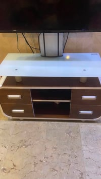 ميز بلازما • نظيف • بغداد السيدية