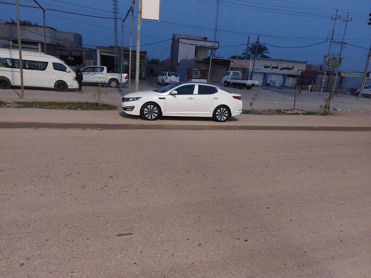 Kia Optima 2012
فــــــول مــــواصفات مكفــــوله 
رقم وهزه جديد باسمي سليمانـــــــيه
كفاله عاااااامه فقط مكانين تكحيل موضح عليهن بالصور
ماشيه 140
فول 1/1
بانوراما
بصمه 
جلد 
كاميرا دواره
كشن جلد
كشن ذاكره
تبريد قطعتين 
شفتات استيرن
لدااااات
محرك2.4
السياره جديده جداً 
جاهزه من كلشي ما بيها اي نقص
واحلى من الصور
للبيع والمراوس حسب القناعه
علماً السياره بالحله 
للاستفسار 
***********
***********
