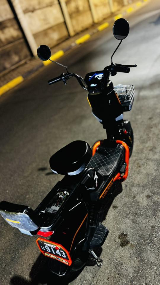 دراجة شحن حجم 16 اسمهه I bike  شركة الريان نظيفة جداً  للتواصل الاتصال على الرقم بي واتساب 

***********
المواصفات
لايت امامي بومه اربع عدسات
بريكات امامي خلفي دسك 
دبلات الامامي دهن والخلفي غاز
اربع بطاريات 16vفولت جديد
ملف 550حقيقي
السرعه45حقيقي
