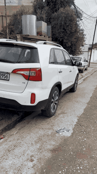 سورنتو2013شكل 2014واحد على واحد
بوند وجاملغين صبغ بلا دواخل بيها ملاحضات خفيفه 
كابون بانزين سيارا مال بيت ماناقصها بس ستر الله فول واحد على واحد السعر 170وبيها مجال مذكوره التفاصيل بل فديو باقي التفاصيل اتصل ***********
