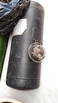 منظومة غاز تركي سعة ٦٠ لتر معروضة للبيع  السعر ٣٠٠ وبيها مجال قليل  ال...