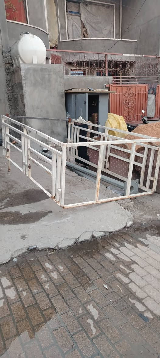 السلام عليكم محجر كيا حمل ام عيون او فنتيره للبيع السعر 200  وبيه مجال مكاني بغداد الشراي يخابر غير متواجد على الفيس ***********
