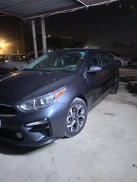 للبيع فورتي موديل 21 السياره جديده على وضع الشركه أمريكي ليبل واحد حاد...