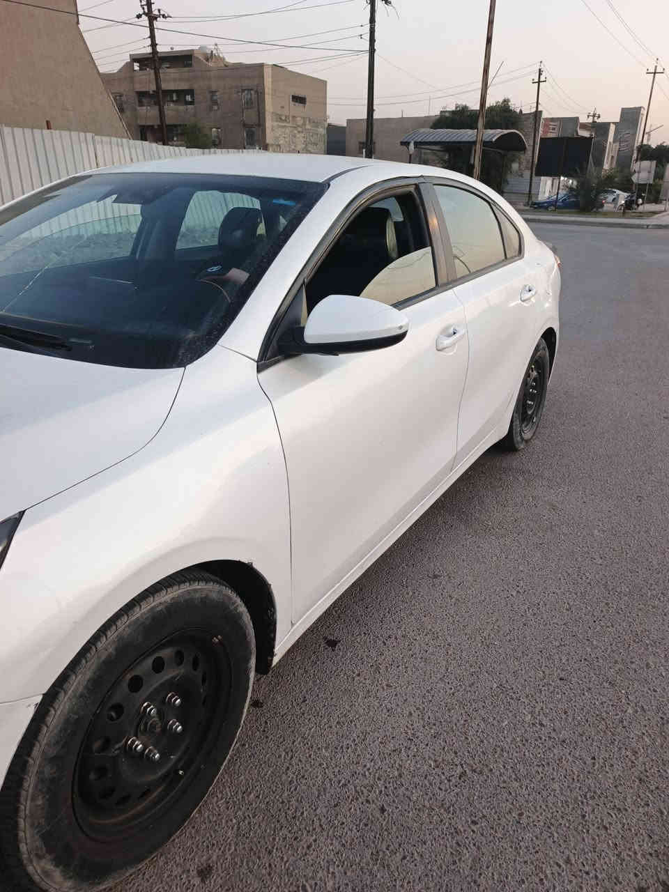 السلام عليكم
كيه فورتي موديل ٢٠٢٠
اخوان محرك جديد كير جديد 
تخم تاير صور حادث منشوره
كير مو سفتي أي تي مرغوب حته بي ضمان
سياره بسمي أرقام دولي
أي ستفسار خابرو 
(***********) هاذه صاحب سياره 
اخوان لا تعلقوان تكسران بيه 
مدوان ارباك بس صبغ باب نفسه معمر صبغي
صدر جديد تاير جدي 
*********** وساب خابرو
