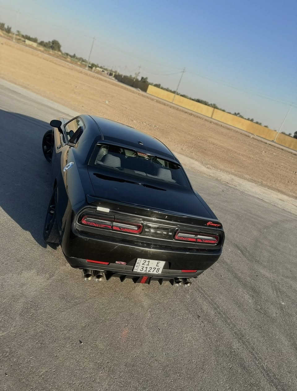 تشالنجر SXT V6
موديل 2019
وارد امريكي
شاشة وسط
كاميرا خلفية
ماشية 85ميل
السياره مصروف عليها
بيها صوت يخبل تحكم ريمونت 
جاهزه ماتصرف عليها الف
اول بارحه طلعت من البولش والنانو 
رقم سليمانية 
حادث خلفي بسيط من امريكا وبيها هنا بالعراق شبر بالجاملغ بارد  جهت السايق وباب الصدر  اربع صابع 
ولا قطعة صبغ
ايرباكات سليمة
صور وتقرير الحدث مرفقة
السعر 197 وبيها مجال***********
https://en.bidfax.info/dodge/challenger/6728688-dodge-challenger-sxt-2019-black-36l-6-vin-2c3cdzag6kh560660.html
