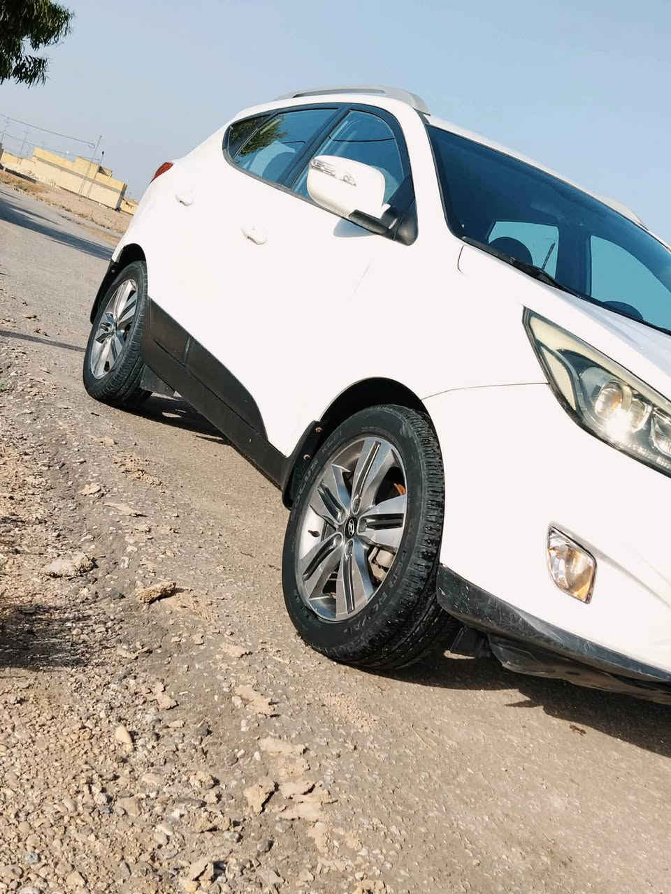 سيارة هونداي توسان 2014خليجي محرك2000دوشDoHc رقم بابل سيارة بيهة ملاحضات بسيطه مؤشره شرط تحويل ثاني يوم السنويه جديده تدفة كراسي امام وخلفي نزول منحدرات مانع تزحلق نضام ABSشاشه كار بلي واندوريد اوتو بلوتوث اشاير بلمري سايد بريك رجل  مكان السيارة بابل القاسم رقم الهاتف ***********السعر 150وبيه مجال
