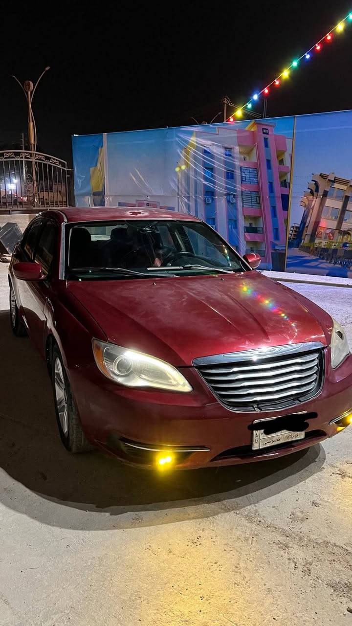كرايسلر c200
موديل 2014
محرك وحداديه صدر جديده

سعر سياره (70) بيها مجال قليل 

عليها غرامات سياره ع مشتري

باقي تفاصيل ع رقم 

***********
