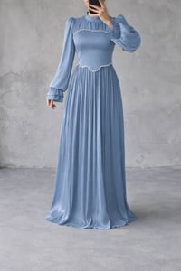 فستان • طول كامل • ٧ ألوان