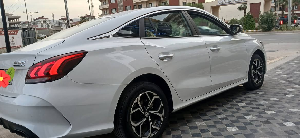 سلام علیکم 
امجی جیتی گێڕ عادی 2025 
نمونەیە ، ۱٤ هەزار روشتوە ، بێ بۆیاخ ، بەسمە ، شاشە ، کامێرا، حاسە ، نرخی 98 کۆتایی ، ، لە خزمەت مشتەری بەڕێز ***********
