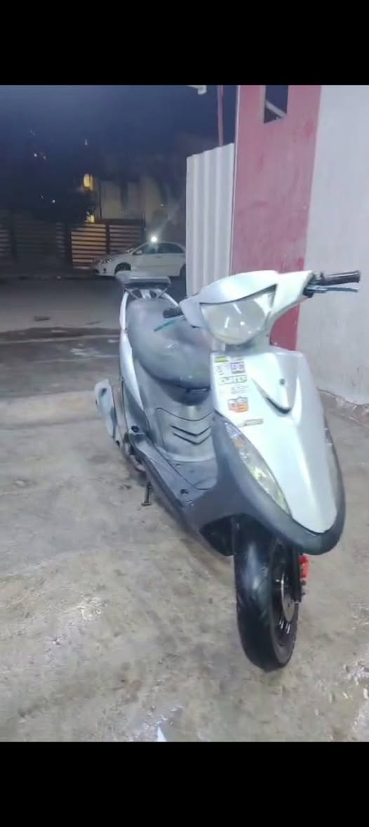 اسلام عليكم شباب دراجة ماكس عدلة سرعة 120لو سلفر دراجة نضيفة نقصة بس بنزات السعر 750وبيهة مجال قليل الاتصال على الرقم  ***********
