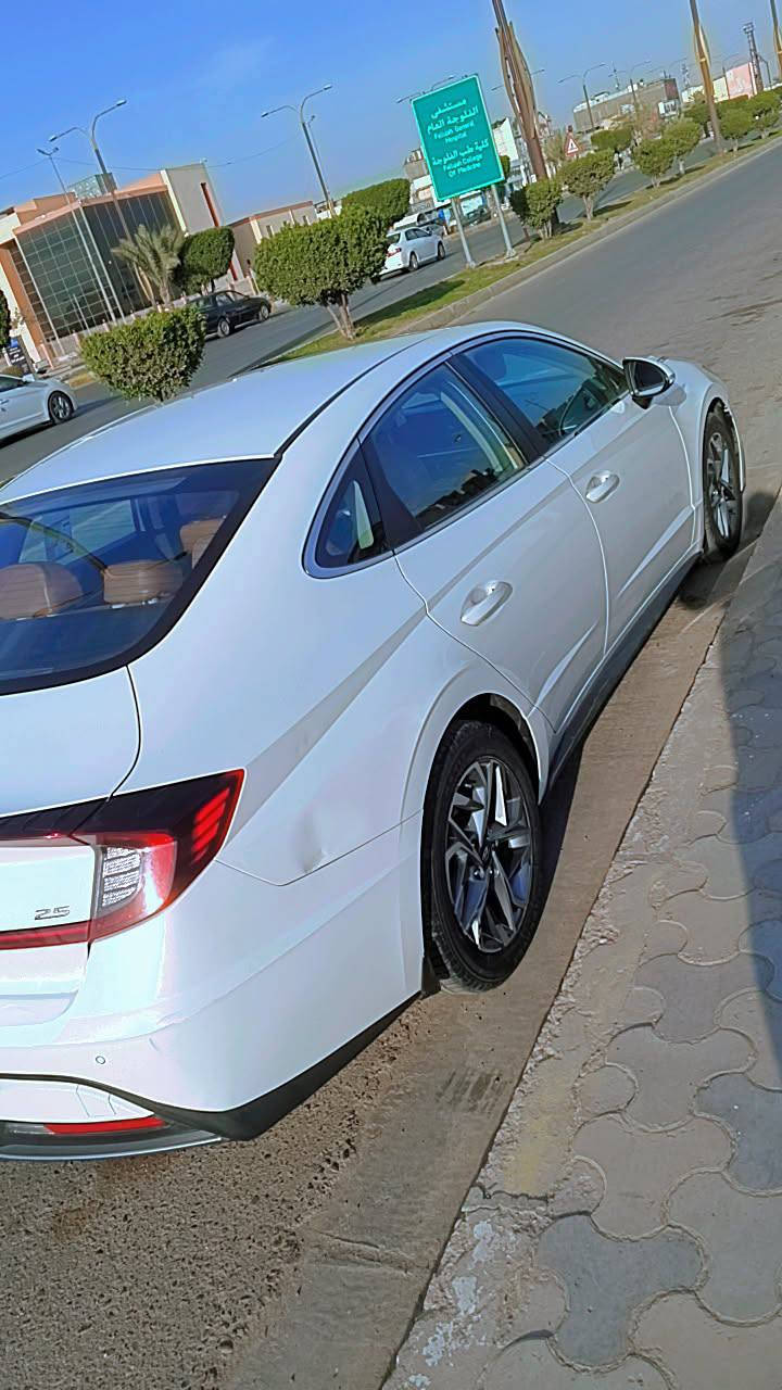 سوناتا 2020 خليجي كفاله السعر 170وبيهامجال مكان السياره ابو غريب ***********
