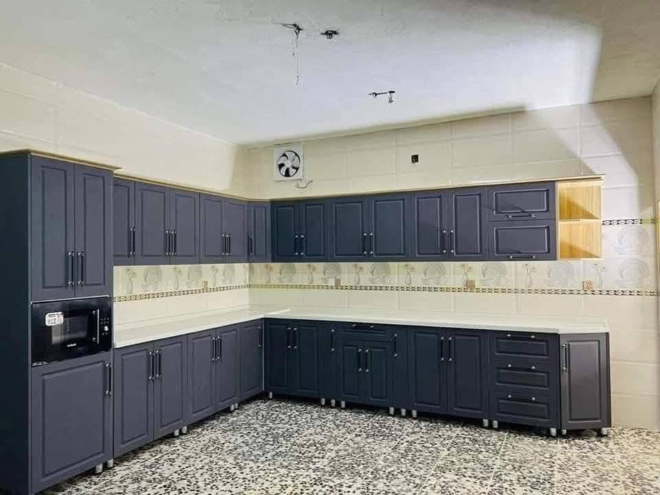 شركه سدره المنتهى المطابخ التركيه والحديثه نشتغل تفصال حسب طلب الزبون بسعار جداً  مناسبة شغل درجه ولى خشب تركي أصلي اج دي اف عمق 60 كامل مرمر للحجز والستفسار واتساب ***********
