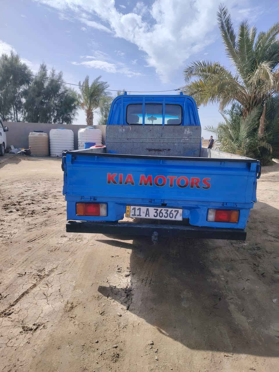 السلام عليكم كيا للبيع موديل 94سنويه 28رقم سياره بغداد محرگ وشاصي  كير اكسل مكفولات مصبوغه سياره للجماليه فقط سعرها 57وبيها مجال مكان سياره بابل شوملي رقم ***********
