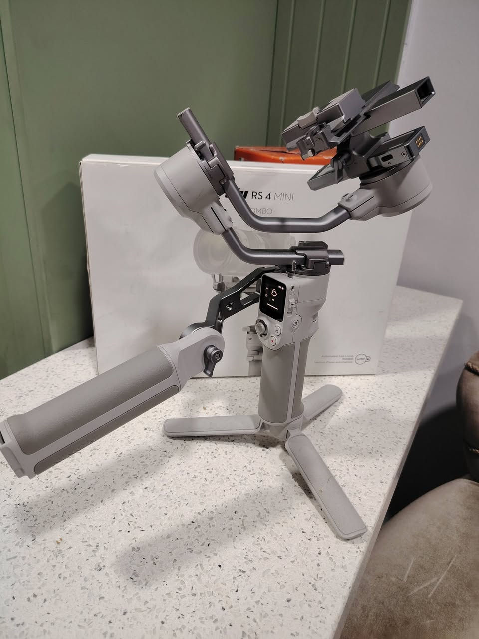 dji RS4 MINI combo
استخدام قليل نضافة 100%100
السعر 400
مكاني بغداد الوزيريه
*********** واتساب
