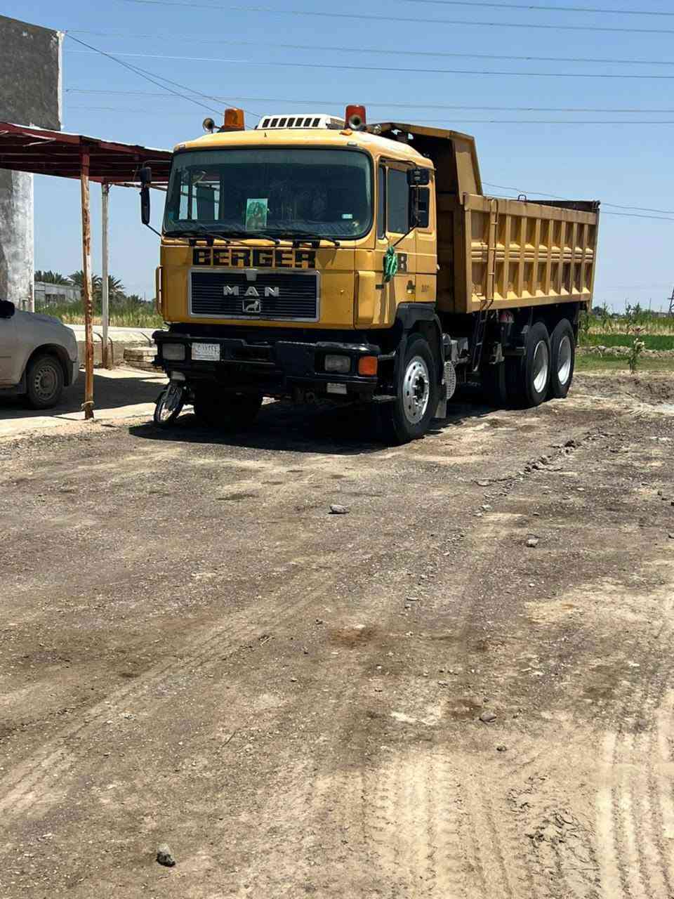 سلام عليكم سياره مان لبيع موديل٩٦ مكينه لا تنقيص ولا بخار مجموعة نص جيف سياره غير من الله تايرات نص عمر سياره جاهزه مابيه نقص السعر ١٩٠ رقم صاحبه ***********
