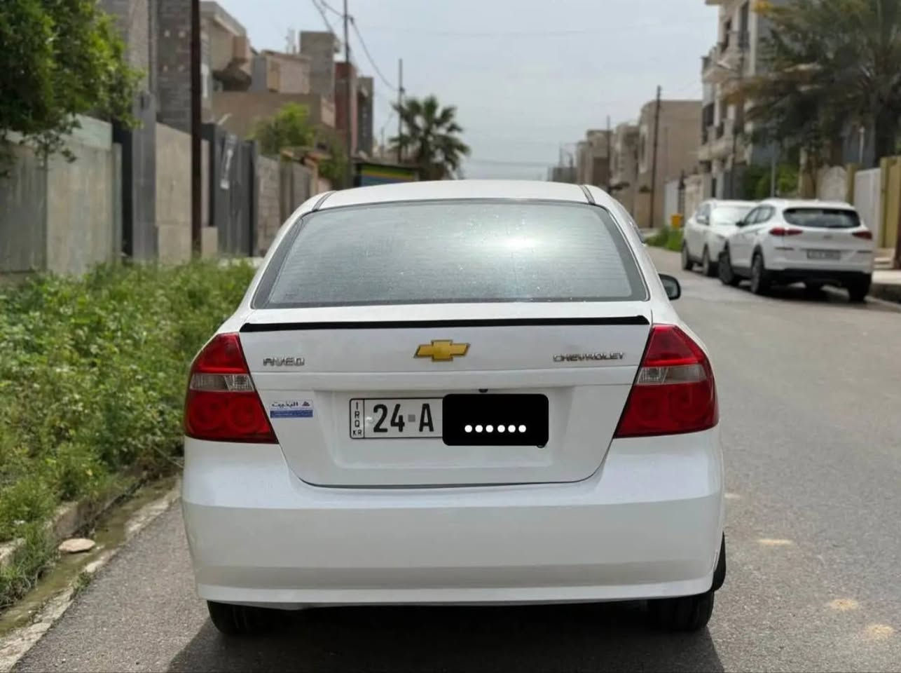 افيو ٢٠١٠ كير عادي دبل كمشفت السياره نضيفه الضرر شبر يم باب السايق بدون بدون صبغ وبدون معجون بس بعض الاماكن تقليم 72 بيها مجال بسيط *********** 
***********
