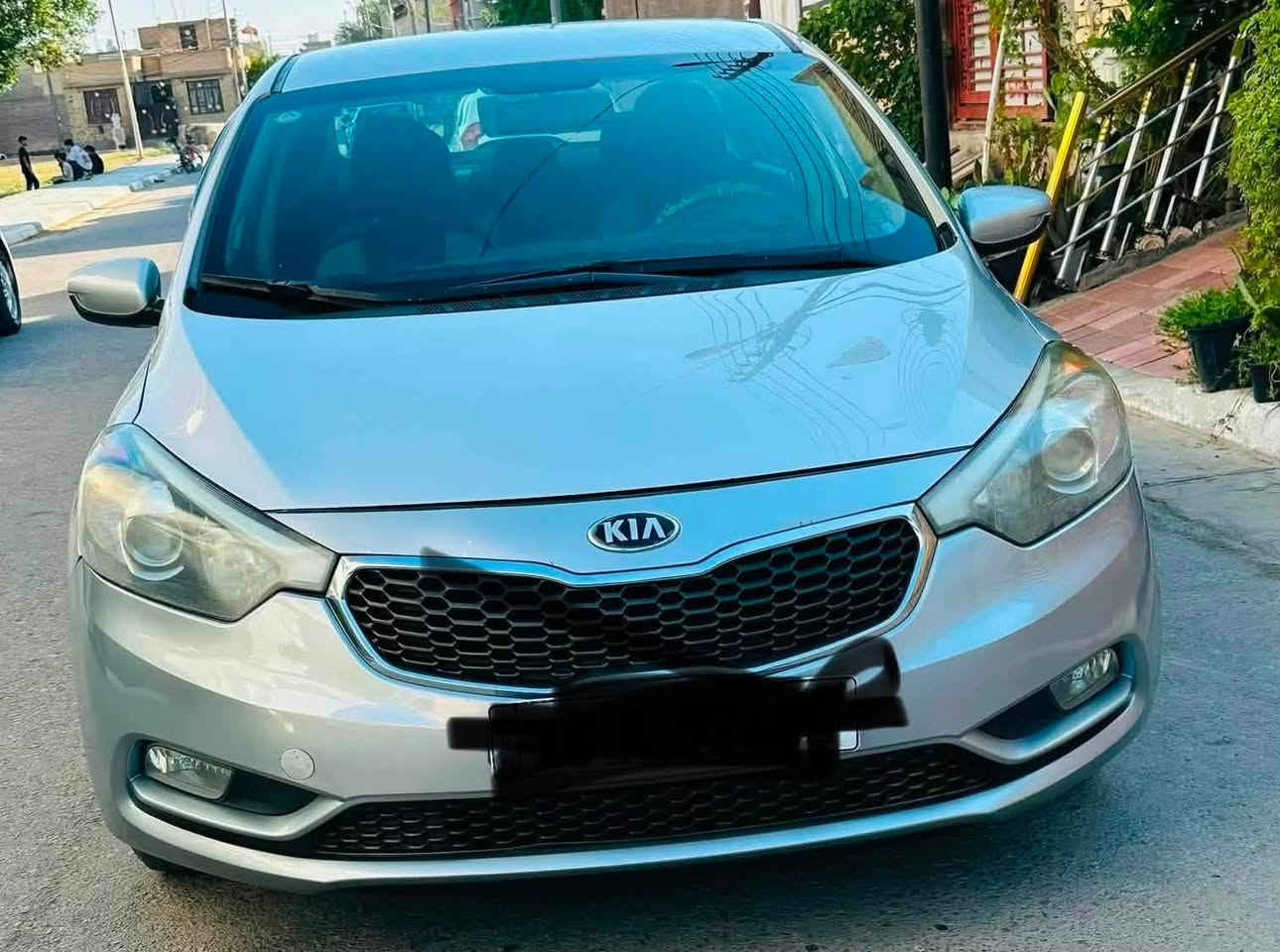 سلام عليكم فورتي ٢٠١٤  بصمه سلايت  مري شفط  وارد أمريكي محرك ٢٠٠٠ سياره حلوه وخير من الله تواصل عل واتساب رقم بغداد ***********
