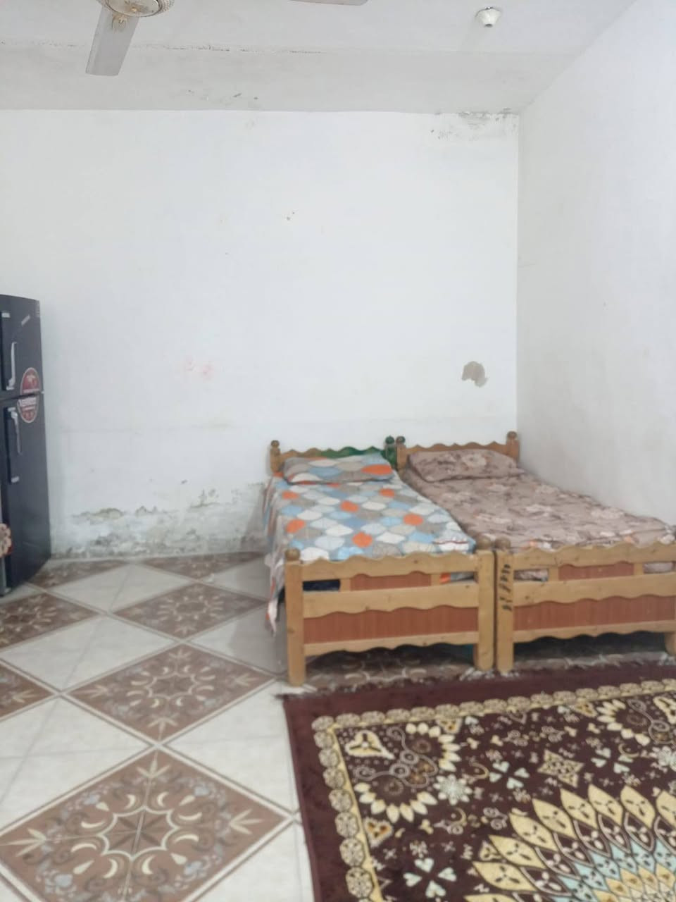 بيت بناء بلوك السقف عكاده المساحه 90م غرفتين وهول ومطبخ 
السعر 14 وبيه مجال 
عنوانه حي الجهاد زنابره مقابل النزله المقابل بيت علي العربي.
للاستفسار الاتصال 
***********
