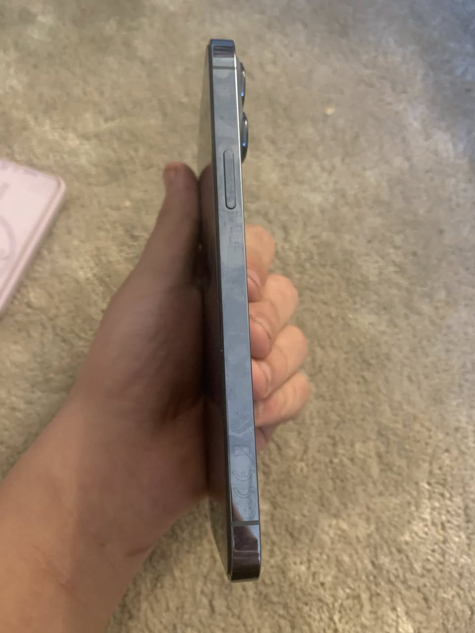 سلام عليكم 
13 pro max وتر بروف شرق اوسط 
جهاز نظيف شخط مابي.
 تك سيم
ذ٢٥٦
بطارية ٨٢ 
نظافة ١٠٠
الجهاز مكفول من كلشي ممفتوح ولا مبدل سعره قفل ٦٥٠ قفل بدون عملة ركز بدون عملة ***********
