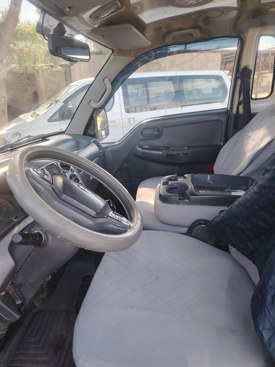 السلام عليكم كيا نثيه للبيع كفاله بيه دوس مبدله ورشه صغ جماليه بل ربع وره السايق مكدار شبر رقم نجف انكليزي سنويه لل ٣٠ السعر ١٠٠وبيه مجال عنوان نجف مشخاب رقم الموبايل *********** مديل ١٤
