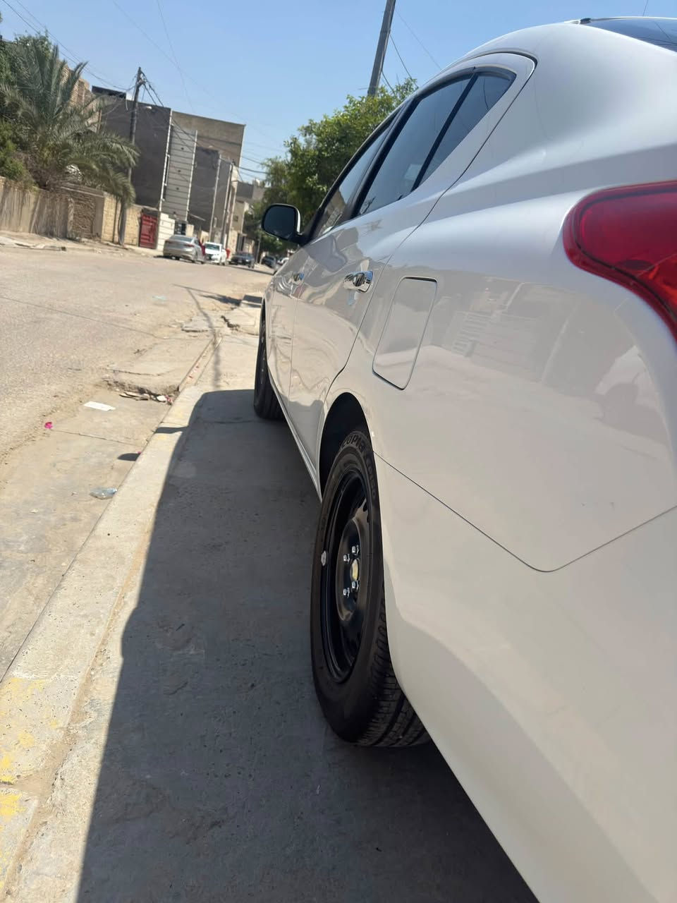 السلام عليكم اخوان سني هندي موديل ٢٠٢٥سيارة ماشية ١٢٠٠٠دوشمه جديدة وعازل جام مسويله سيارة جديدة وكالة السور مصارلي اشهر من أخذته جديدة والسيارة بااسمي رقم بغداد السعر ١٣٨وبيه مجال بسيط الرقم ***********
