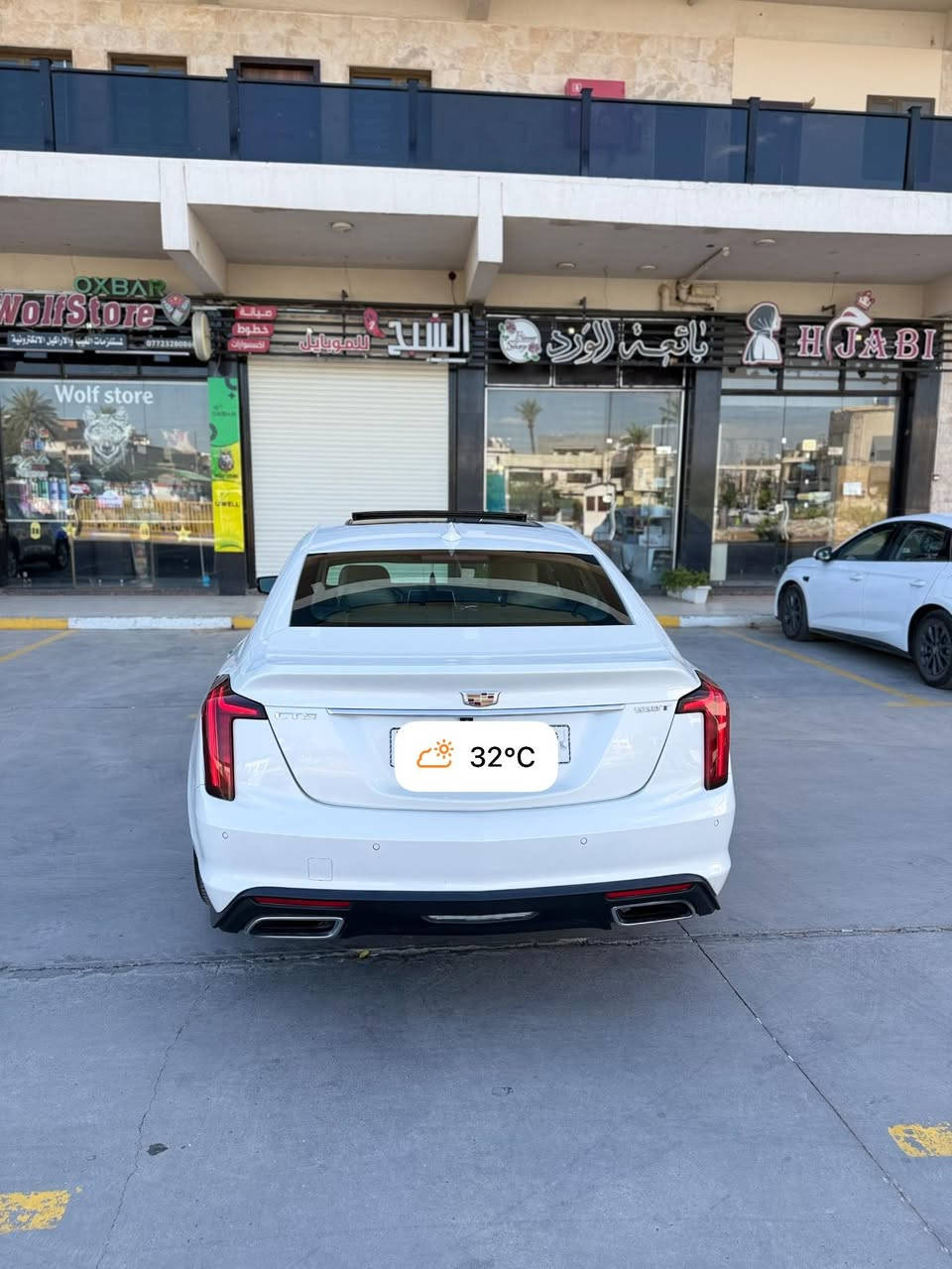 السلام وعليكم
للبيع  2020 CADILLAC CT5, PREMIUM LUXURY
رقم بغداد الجديد بأسمي
السيارة فول الفوال اعلى فئة LUXURY
ماشية 52000km

المواصفات:-
بصمة تشغيل
تشغيل عن بعد
بصمة ابواب فتح وقفل 
بصمة صندوق
انارة ترحيب علامة كديلاك
تحكم استيرن 
شفتات استيرن 
كروز سرعة
٤ ابواب بصمة
رادارات امامي خلفي وقوف ذاتي
نقط عمياء 
قيادة ذاتية
داتاشو ثلاث انظمة عرض 
بانوراما
يدات ابواب انارة 
انارة داخلية محيطية للابواب وعند الارجل
شاحن لاسلكي
مستشعرات جانبية
ماوس تحكم بالشاشة
قطعتين تبريد ومناخ منفصل
كشن هزاز 
كشن السايق خزن ميموري 
كشنات امامية كهرباء
كشنات امامية كهرباء
داخل جلد لون حمصي 
اوتو ستوب 
اوتو هولد 
لايتات امامي زنون 
ليدات امامي 
بكلايت ليد 
4انضمة قيادة
حساسات امامي خلفي
سستم صوت بوس 
نظام gbs
شاشة جبيرة بلوتوث تايب سي اواكس 
اريل نفكيشن
حساس تايرات 
تراكشن 
دفع خلفي 
محرك 3000 تون تيربو
تخم تاير جديد 
ويل كب حجم٢٠ 
اشاير بالمري 

السيارة بيهة هواي مواصفا مذاكرهن
السيارة ضرر جدن خفيف خشم البنيد
وجاملغ صبغ بدون دواخل ايرباك فقط 
استيرن وراجع سستم شرط الفحص 
محرك كير مكفولات دهن وبانزين كل جديد
اي استفسار تعال خاص 
او اتصل ***********
عنوان بغداد حي الخضراء
