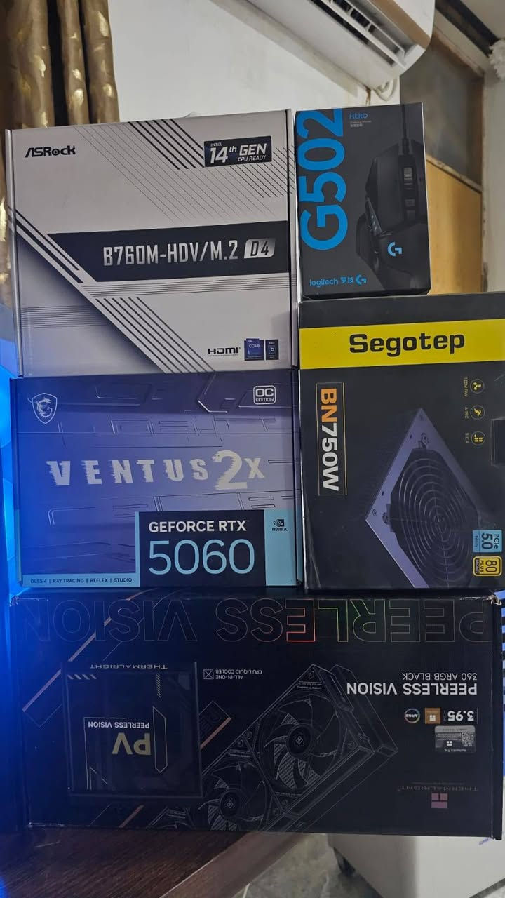 السلام عليكم pc للبيع استعمال اقل ٢٠ ساعة سبب البيع راعيها محتاج فلوسها
***********
***********
Core I5-14400f
Black wolf ddr4 3200 2×8
M.2 1TP PCLE 4.0
PSU 750W
THERMAL COOLER peereels RGB 360M
MSI GeFORCE RTX 5060 ventos 2xOC
M.B asrock B750 ddr4
SEAGATE 2TP هارد اضافي
مع ماوس G502 سعرة 65 الف
كيبورد ريد دراكون سعرة ١٢٠ 
كل هاي التجميعة مع الماوس والكيبورد سعرها ١٥٠٠

Minifire
34inch curve 165Hz 2K 
1ms سعرها ٢٠٠ قفل
الشاشة مو من ضمن سعر التجميعة🚩🚩🚩🚩
