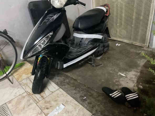 السلام عليكم ورحمة الله 
ماكس مضلع للبيع مال رمبة 

دراجة بلادية مكفولة من كلشي 

برغي ممفتوح بيها 
شلعه معدل خير من الله 
 سلف هندر نكرة بكل وقت 

سعر 775 وبيها مجال بسيط 

مكاني حي اور مقابيل مركز القدس 

***********
