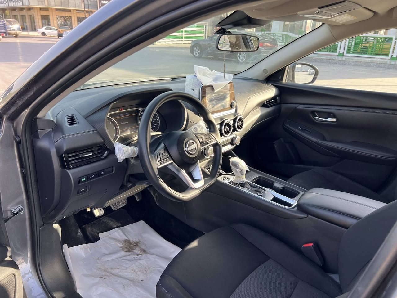 السلام عليكم 
نيسان سنترا 2025
دخول جديد 
مواصفات sv/رادار 
حساسات/بصمة تشغيل 
نضام ايكو مثبت سرعة 
حجم المكينة 2000
بيها صبغ بجم بدون شواصي 
صور الحادث موضحة بالصور 
العنوان/بغداد الكرادة 
للاستفسار/***********
