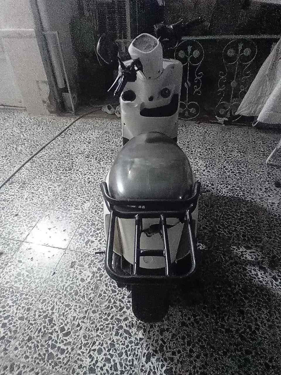 السلام عليكم
بوليس صيني
سار مناسب خاص مغلق
***********
