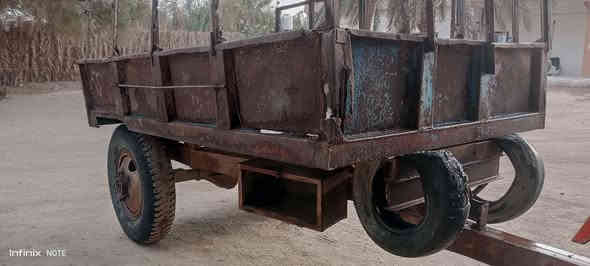 للبيع عنتر 71 موديل 1985 بدون 
مع عربانة 
بور ستيرن محرك كير بم هيدروليك خير من الله  نكرة سلف كهربائيات شغالة 
المكان بابل محاويل 
السعر 3850 
رقم الهاتف ***********
***********
