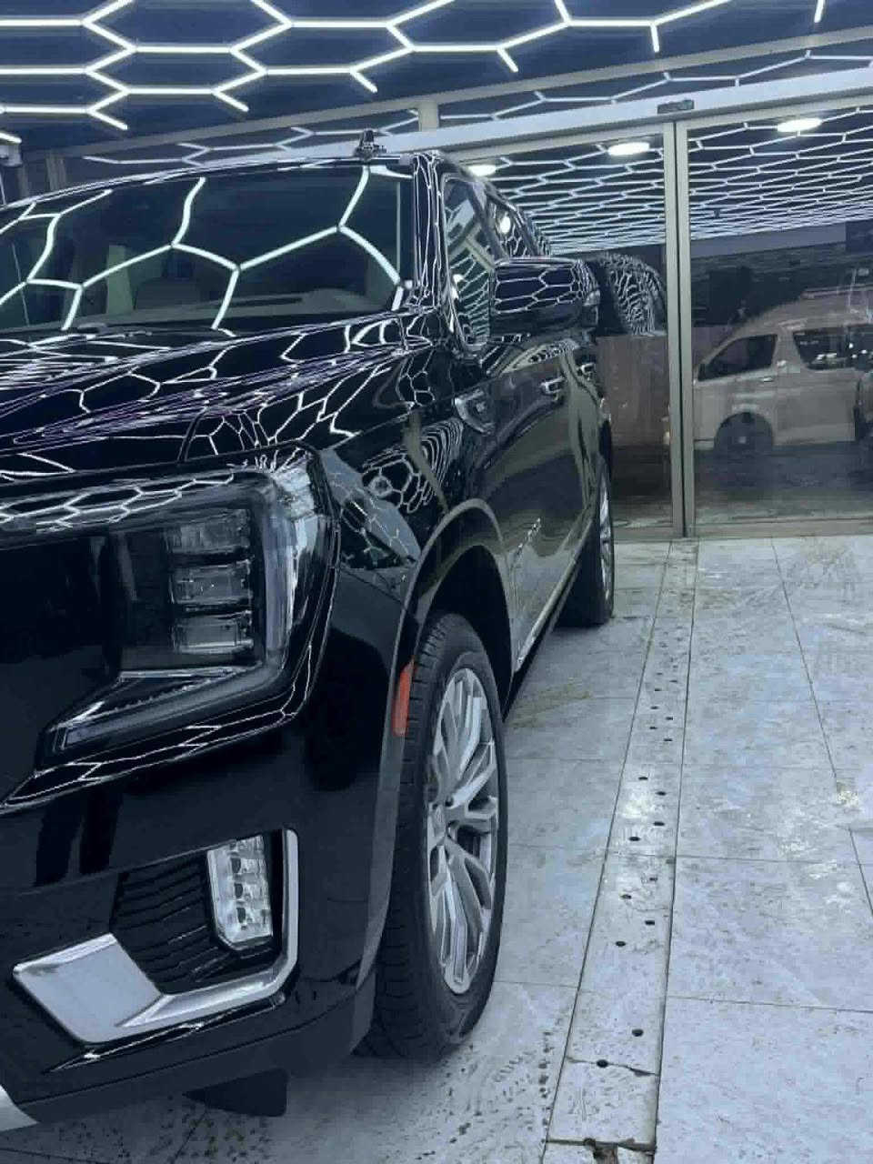 سلام عليكم جمسي دنلي
موديل 2023
رقم بغداد
مواصفات:
بصمة عدد 2 وتشغيل عن بعد
 سلايد فتحتين بانوراما 
ماشية 37 الف
داتا شو وعرض على الجامة الامامية
شاشات خلفية 
لايتات زنون اصل عدسات
بلاجكتور زنون LED
داخل لونين 
بصمة ابواب 
تشغيل عن بعد 
كشنات  كهربائي 
كشنات خزن 
كشنات تدفئة وتبريد 
كشنات خلفية تدفئة 
كشنات مساج
دبلات كهرباء  
رادار امامي خلفي 
رادار نقطة عمياء 
رادار خط شارع 
كاميرات 360 
صندوك كهربائي 
شاشات عدد 3 
حساسات امامية خلفية 
ثلاجة 
ستيرن كهربائي 
ستيرن هيتر
مرايات كهربائي 
دوس كهرباء
رقم بغداد دولي باسمي تحويل مباشرة سنويه هزه جديد 
60 الف يعني 6 شدات بي مجال 
اي استفسار 
*********** 
مكان بغداد الدورة
