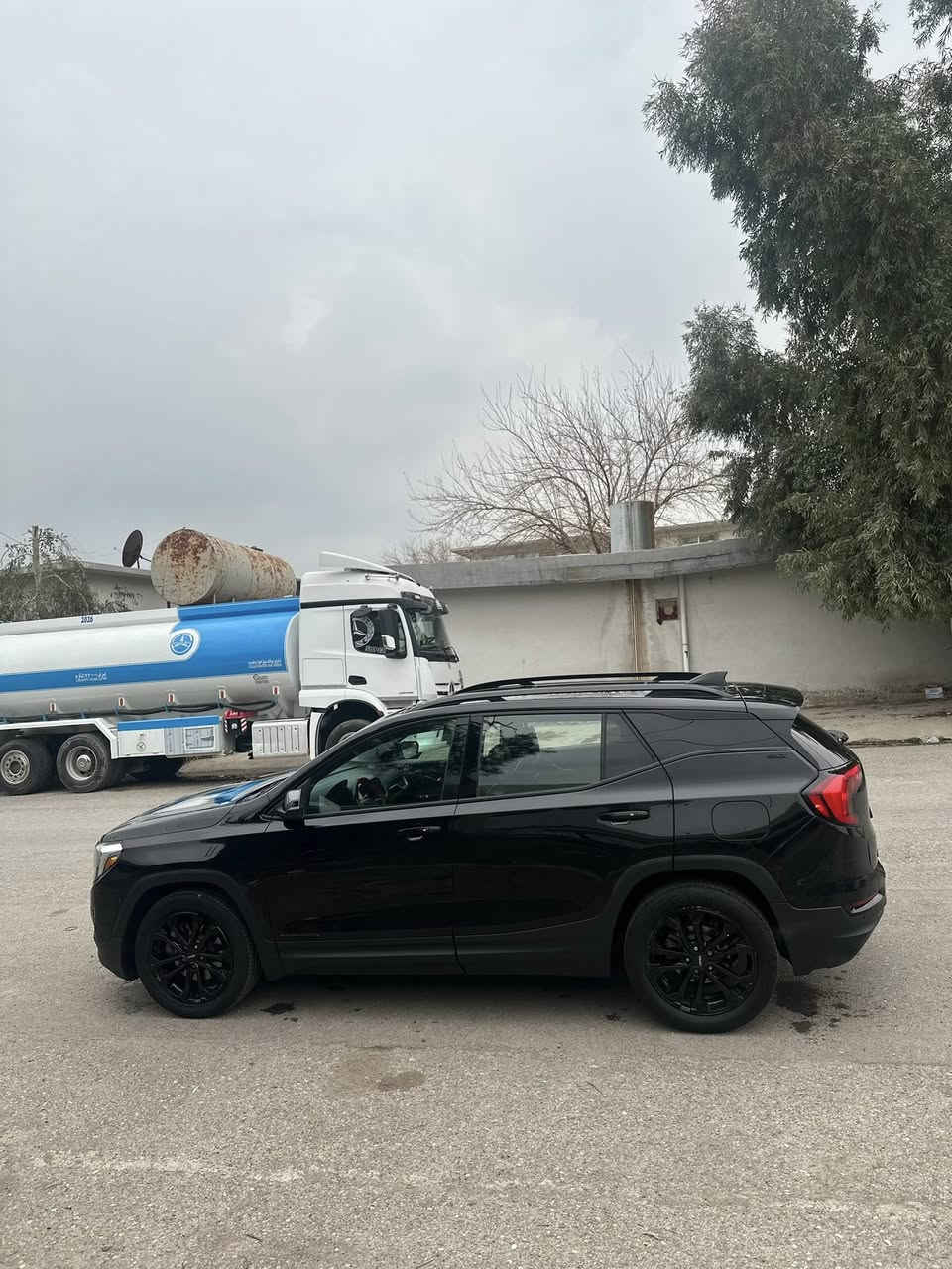 عندي جمسي تيران
موديل2019

فول فول  مواصفات سياره

بانوراما فول

سياره بيها٢قتعه 

بدون دواخل بدون ارباگ

رقم اربيل

سعر١٥٥وبيها مجال قليل

واتساپ***********
