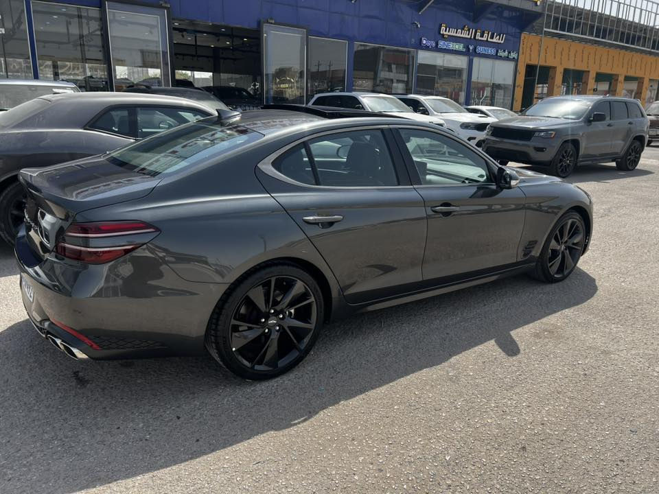 سلام عليكم جينيسس 70 البيع موديل 2023 حادث فقط دعاميه   باقي مكفول شرط الفحص محرك 4 تون تيربو عداد المسافه 1000زيرو رقم شمالي سياره اجنن ***********
